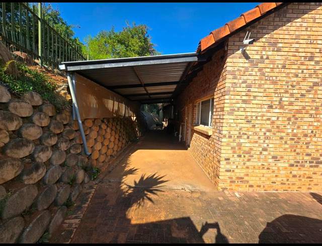 3 BEDROOM HOUSE FOR SALE IN BARBERTON